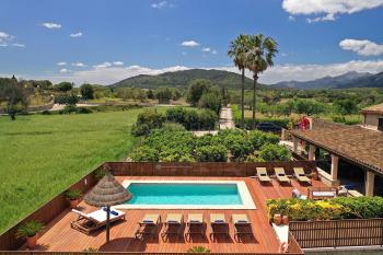 Neue Terrasse am Pool